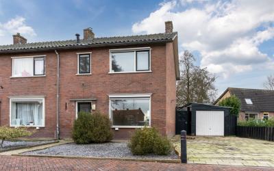 Van Noortst. 28