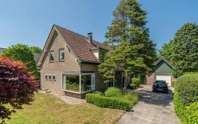 Oosterdorps. 91