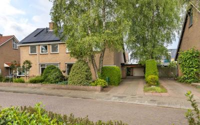 Voorthuizer. 70