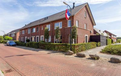 Uddelsekamp. 100