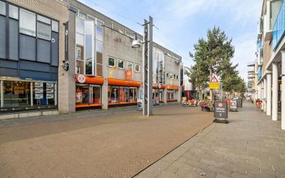 Raadhuisstraat 24