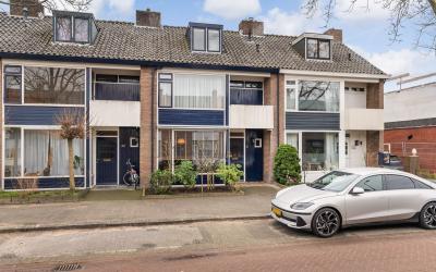 Adriaen van. 41