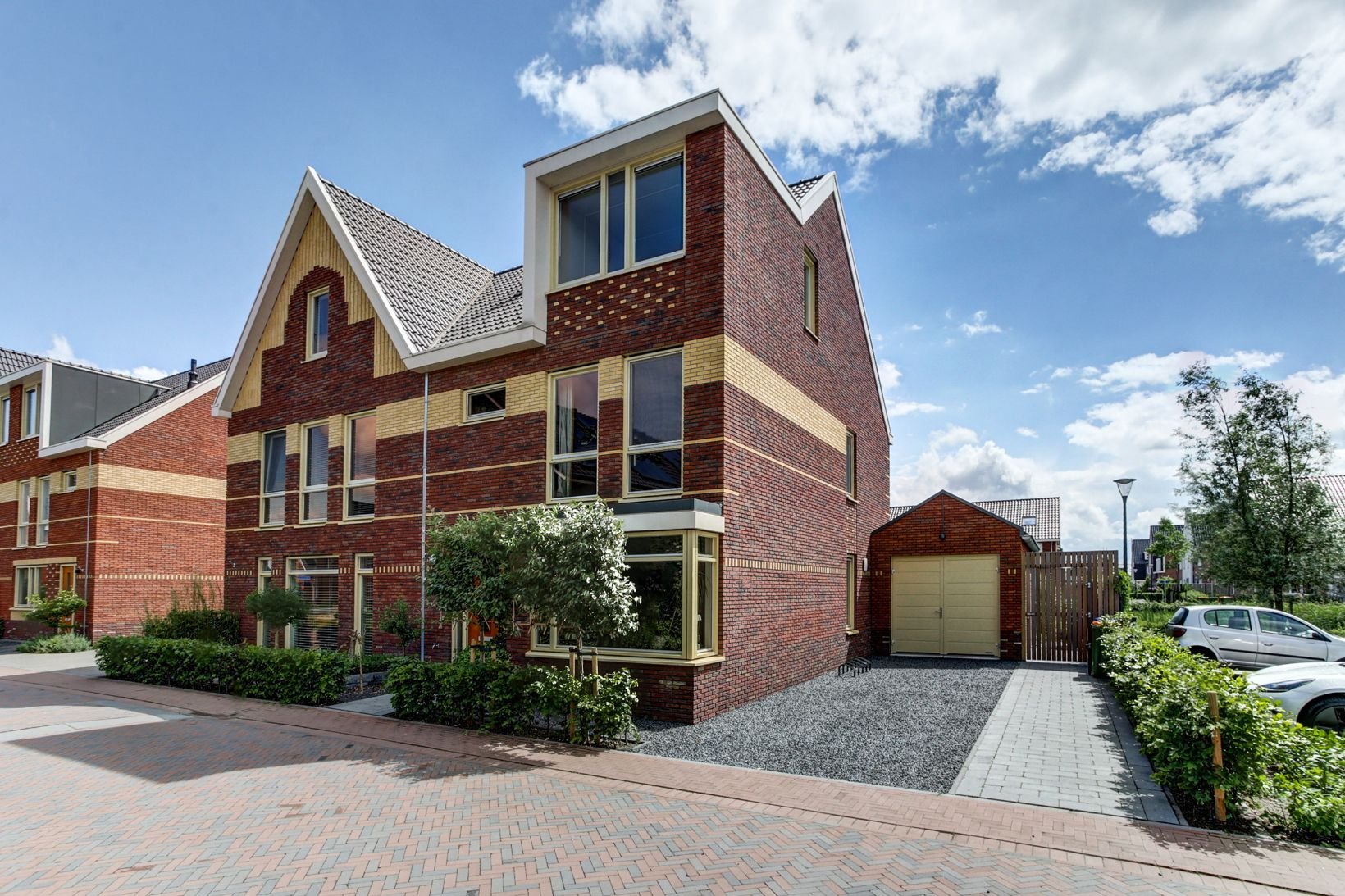 Hoekwoning te koop: Aalscholver 10, Veenendaal