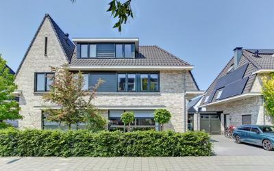 Constantijn. 10