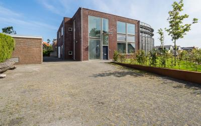 Middelweg 2