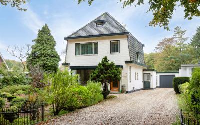 van Oosthuy. 33