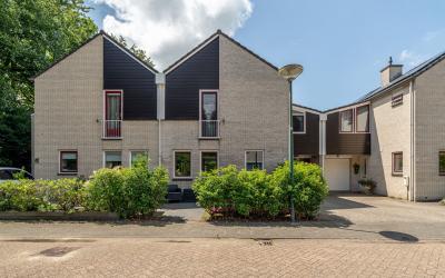 WA Visser '. 54