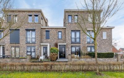 Burchtmuur 15