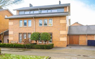 Sparrenhout 10