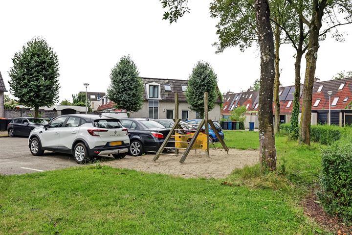 Tussenwoning te koop: Meerkoetweide 20, Houten