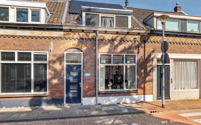 Voor de Kij. 35
