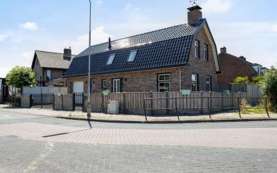 Oude Medels. 58