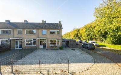Waardenburg. 2