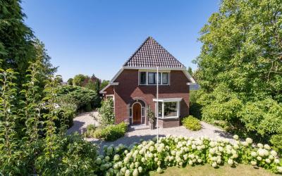 Dorpsstraat 9