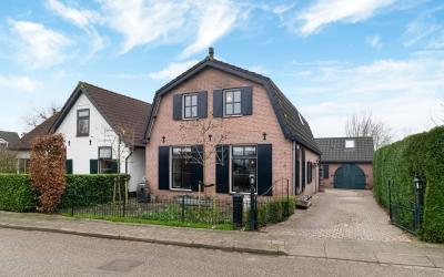 Dorpsstraat 4