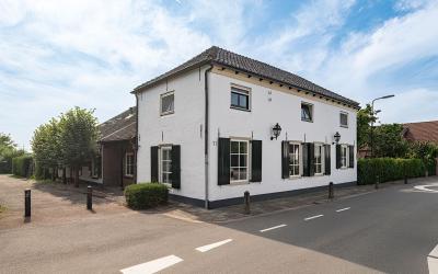 Dorpsstraat 11