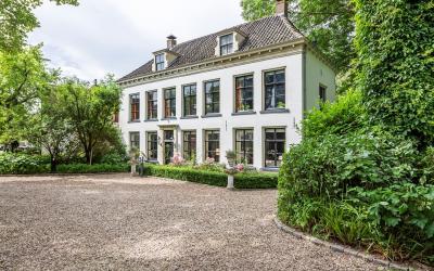 Dorpsstraat 2