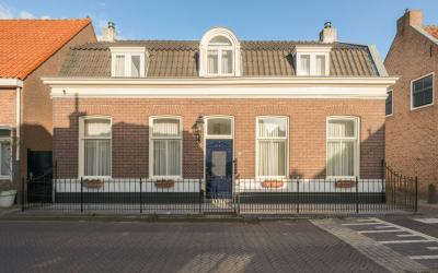 Kerkstraat 32