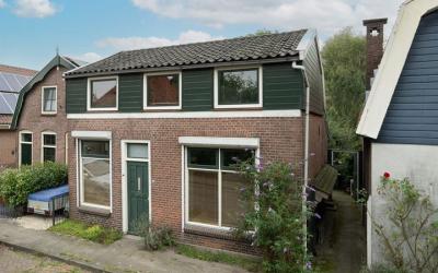 Middelweg 43