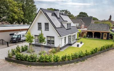 Hagedelstra. 24