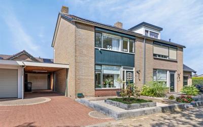 Hoge Sluiss. 8
