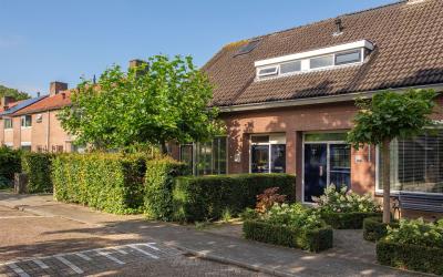 Nijverheids. 13