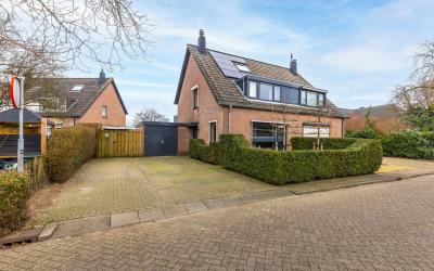 Amelia'slaan 4