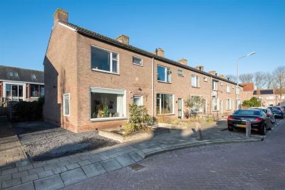 Koningin Emmastraat 21