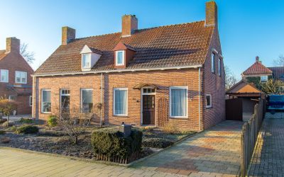 A. van der. 21