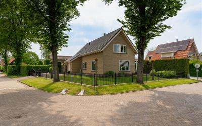 Dorpsstraat 27