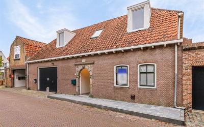 Sint Domuss. 5-D