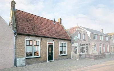 Dorpsstraat 12