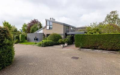 Laan der Co. 1