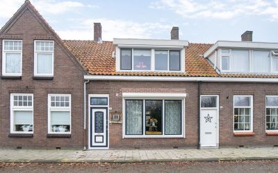 Spoorstraat 18