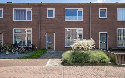 Adriaen van. 16