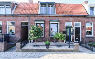 Breeweg 8
