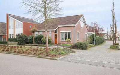 Karmijnstra. 15