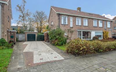 van Dusseld. 33