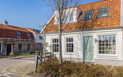 Middenstraat 1