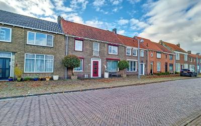 Dorpsstraat 24