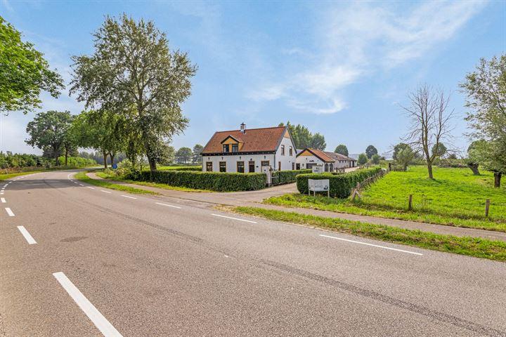Vrijstaande woning te koop: Isabellaweg 16, Ijzendijke