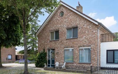 Dorpsstraat 16