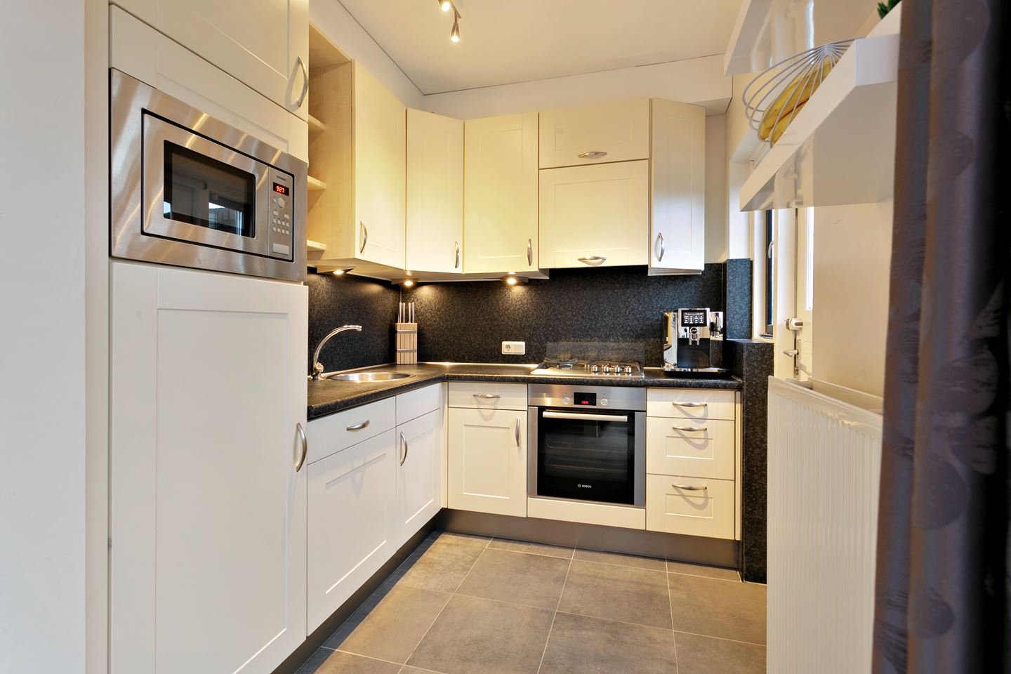 Tussenwoning te koop: Oude Vaart 32, Terneuzen