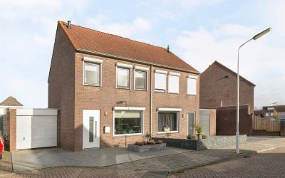 Tussenwoning te koop: Bellinistraat 14, Hulst