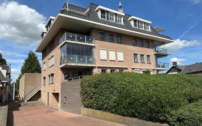 Hof te Zand. 27
