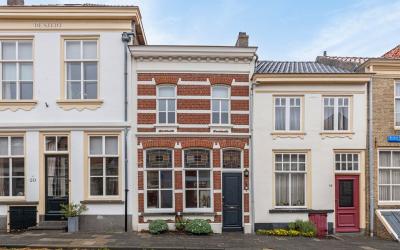 Dubbelstraat 18