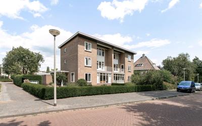 Noordzijde. 76