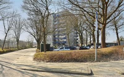 Benedenbaan. 84