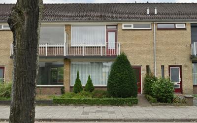 Van Houtens. 32