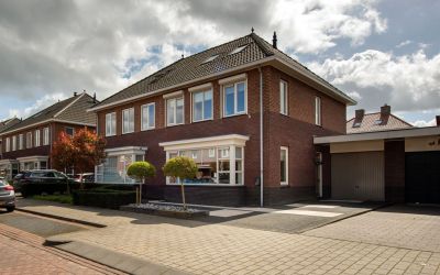 in d' Hoef 19